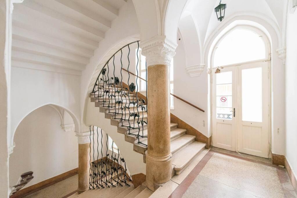 Venus Apartments - The Actor'S Den Будапеща Екстериор снимка